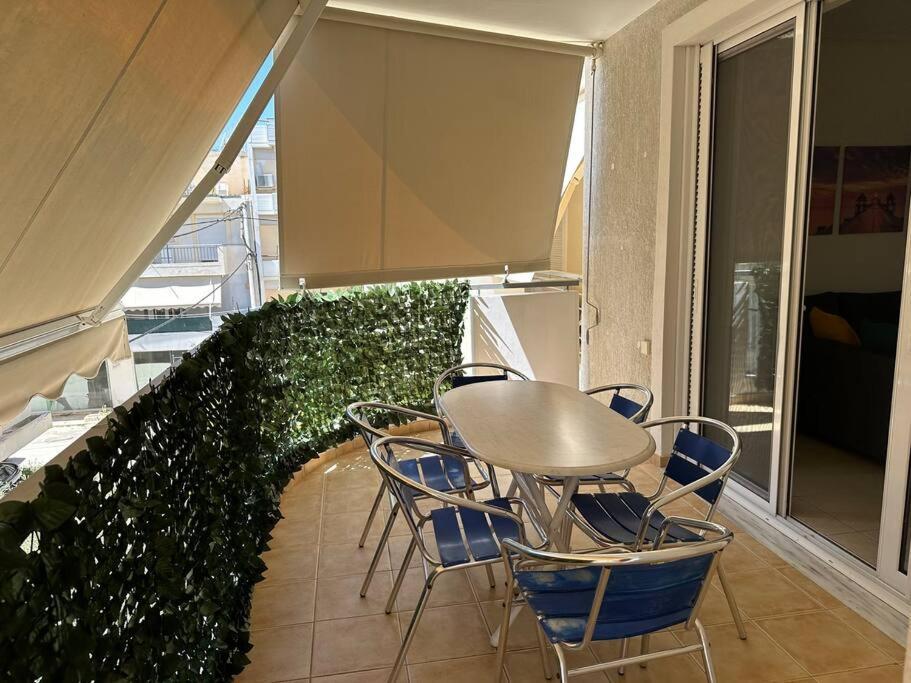 Riviera Beach, Seaside Spacious Apt. Ανάβυσσος Εξωτερικό φωτογραφία